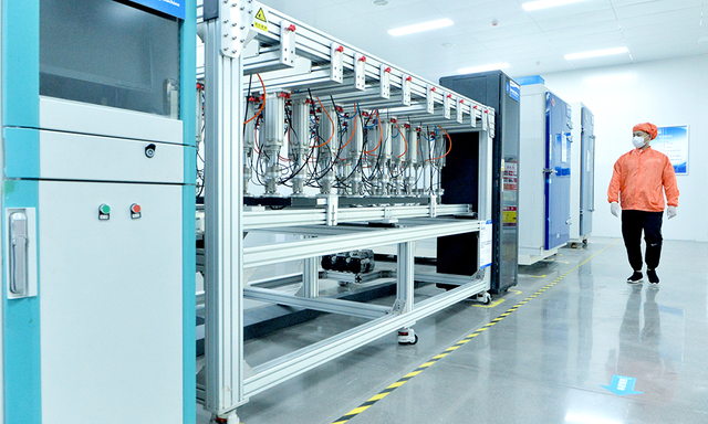 Línea de producción fotovoltaica (8)