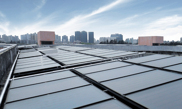 Linuo Ritter Flat Plate Collector en la Escuela Secundaria de Hainan, China