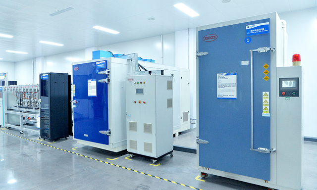 Línea de producción fotovoltaica (5)