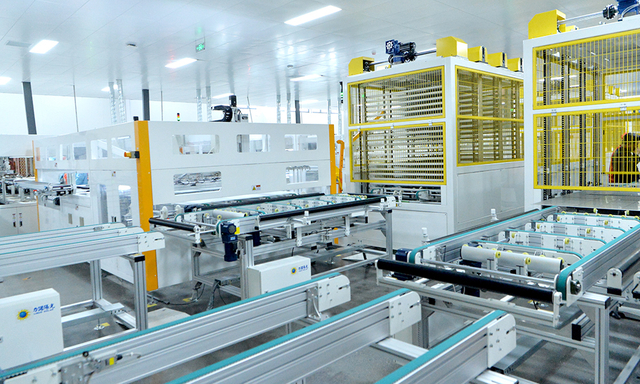 Línea de producción fotovoltaica (11)