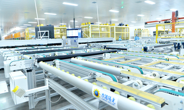 Línea de producción fotovoltaica (16)