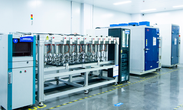 Línea de producción fotovoltaica (3)