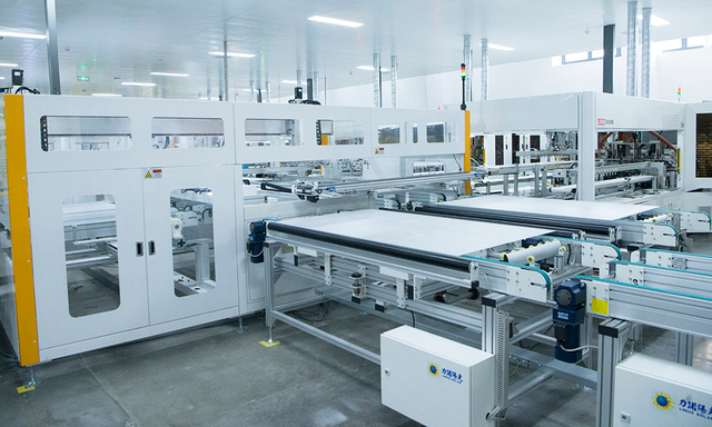 Línea de producción fotovoltaica (10)