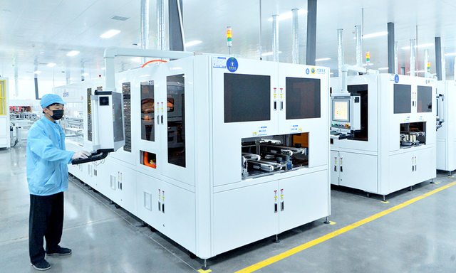 Línea de producción fotovoltaica (15)